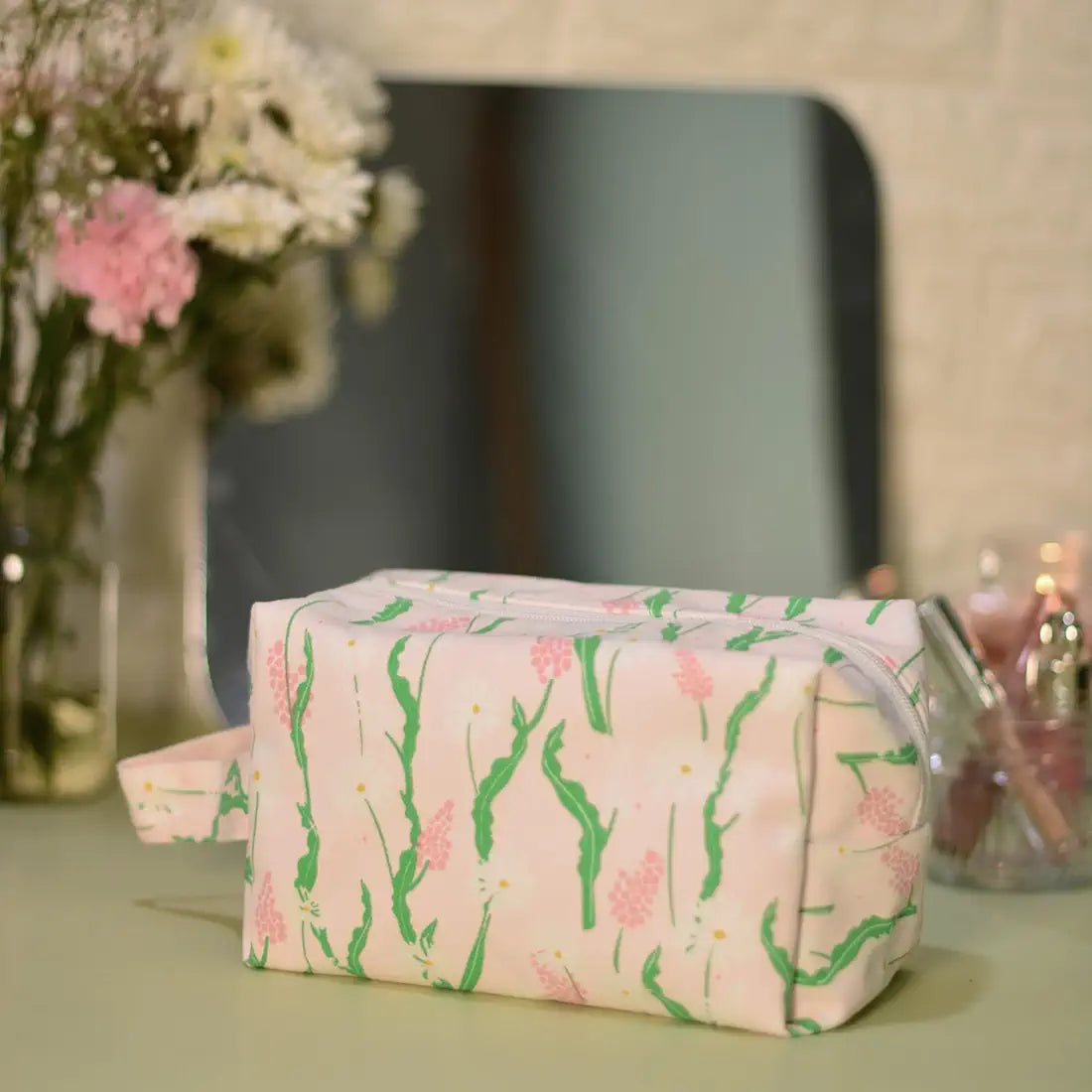 Ecoright Organizer for Women, Travel Organizer, Pouches for Women, Makeup Organizer, Toiletry Bag for Travel, Cosmetics & Daily Essentials